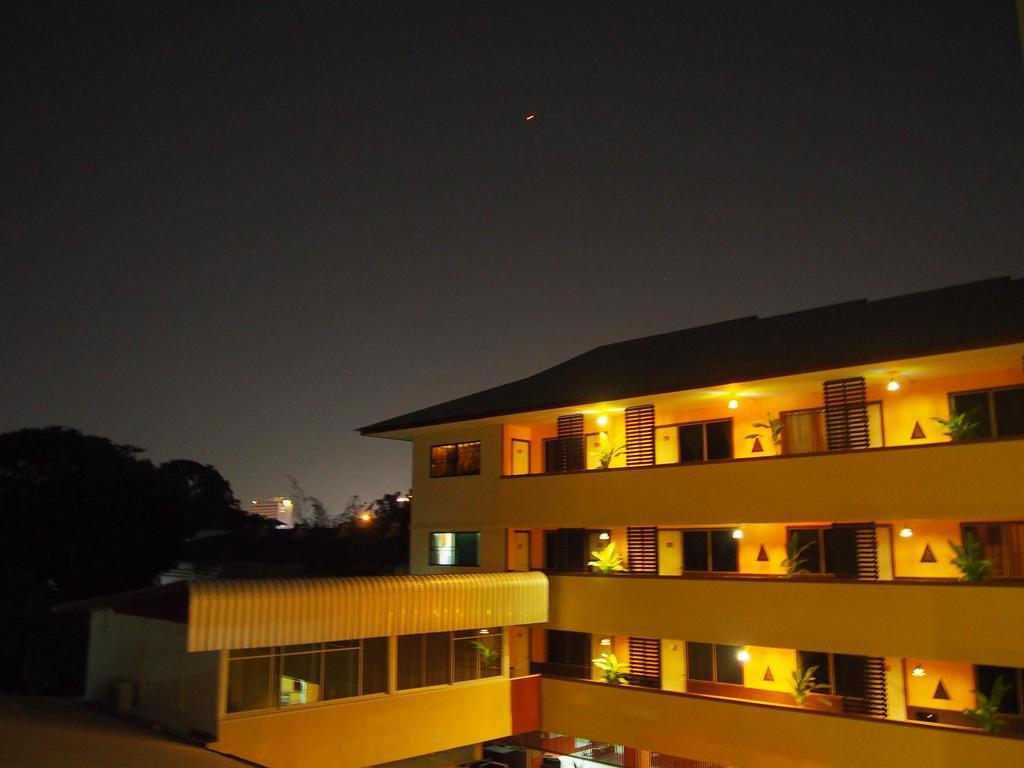 צ'יאנג מאי Phusiri Place מראה חיצוני תמונה